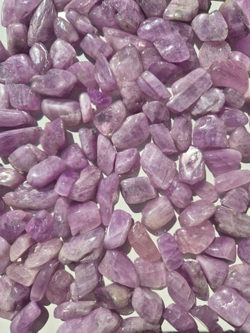 Kunzite Tumbled Stones 1KG