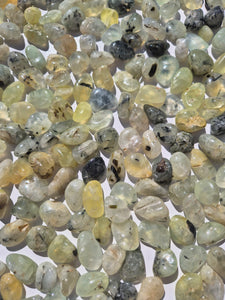 Prehnite w Epidote Small Tumbled Stones