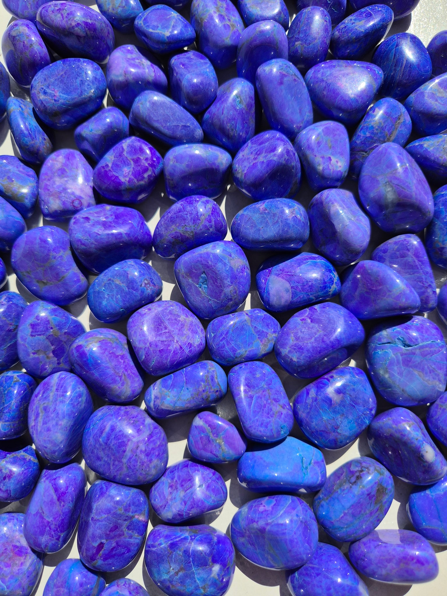 Howlite Purple (Dyed) Tumbled Stones 1KG