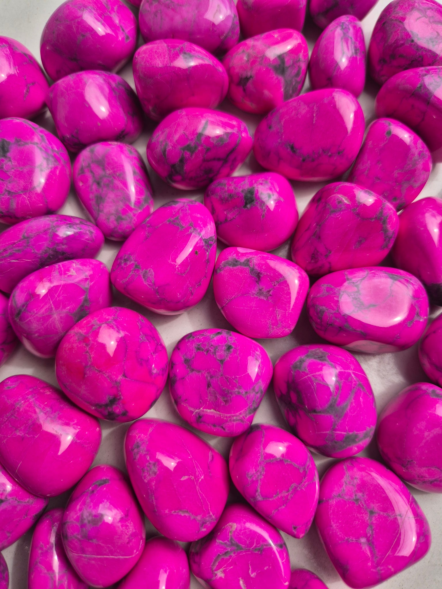 Howlite Pink (Dyed) Tumbled Stones