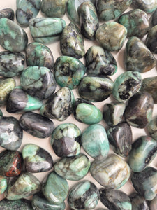 Emerald Tumbled Stones
