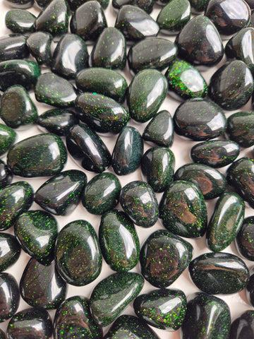 Goldstone Green (Man Made) Tumbled Stones 1KG