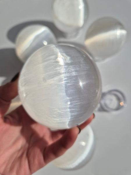 Selenite Sphere 70mm
