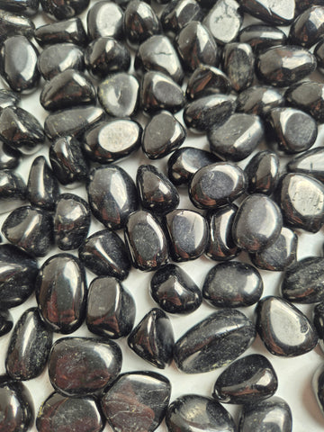 Jet Tumbled Stones 1KG