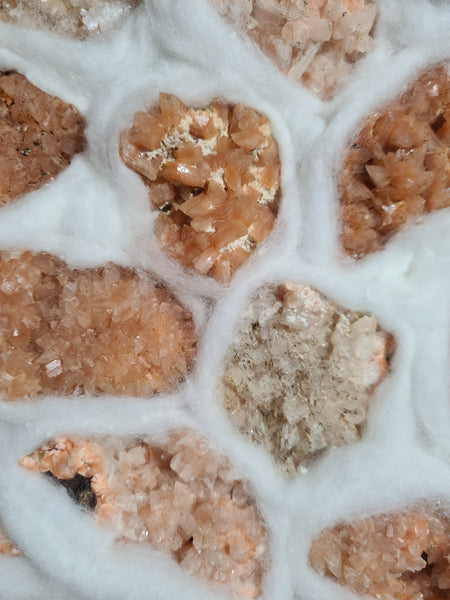 Heulandite Clusters