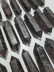 Garnet in Arfvedsonite Generators 1KG